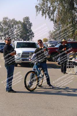 media/Nov-12-2022-GTA Finals Buttonwillow (Sat) [[f6daed5954]]/Around the Pits/